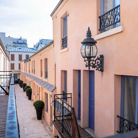 De L'horloge Apartmanhotel