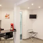 Aparthotel De L'horloge 2*