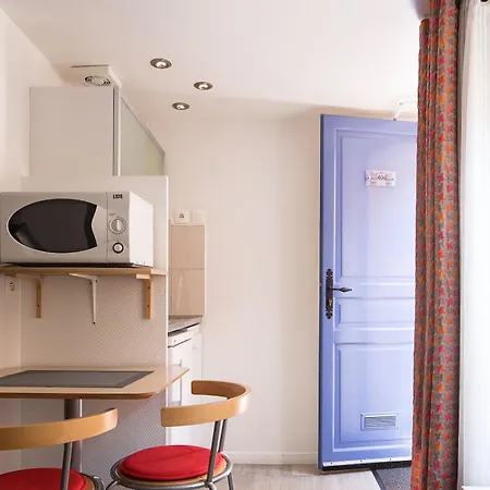 De L'horloge 2* Paris