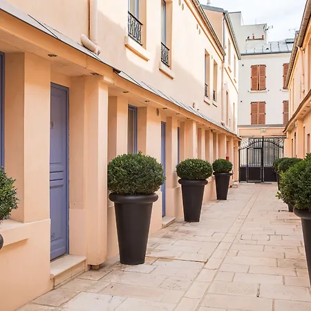 De L'horloge 2* Paris