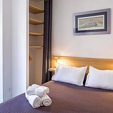De L'horloge Aparthotel