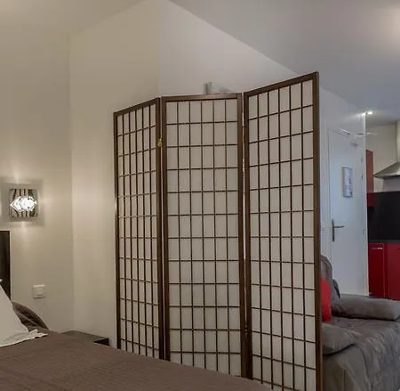 De L'horloge Apartmanhotel 2*