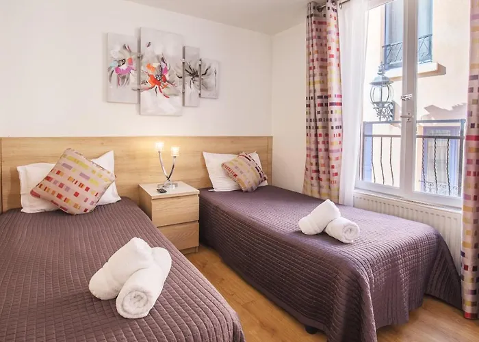 De L'horloge Aparthotel 2*