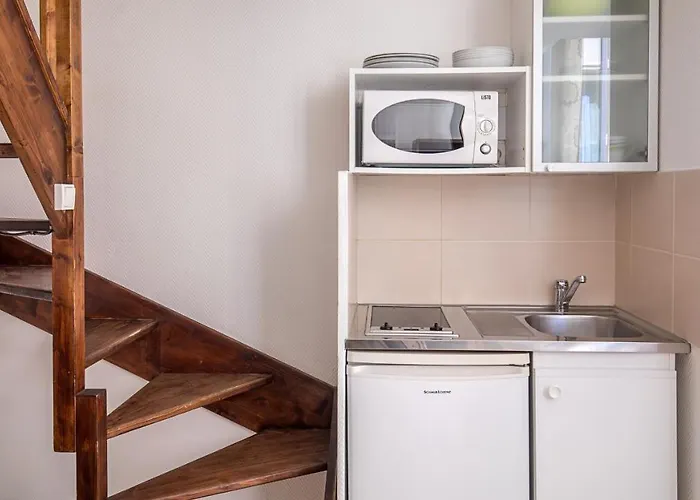 De L'horloge 2* Paris