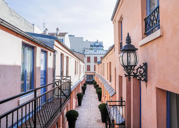 De L'horloge Aparthotel Paris